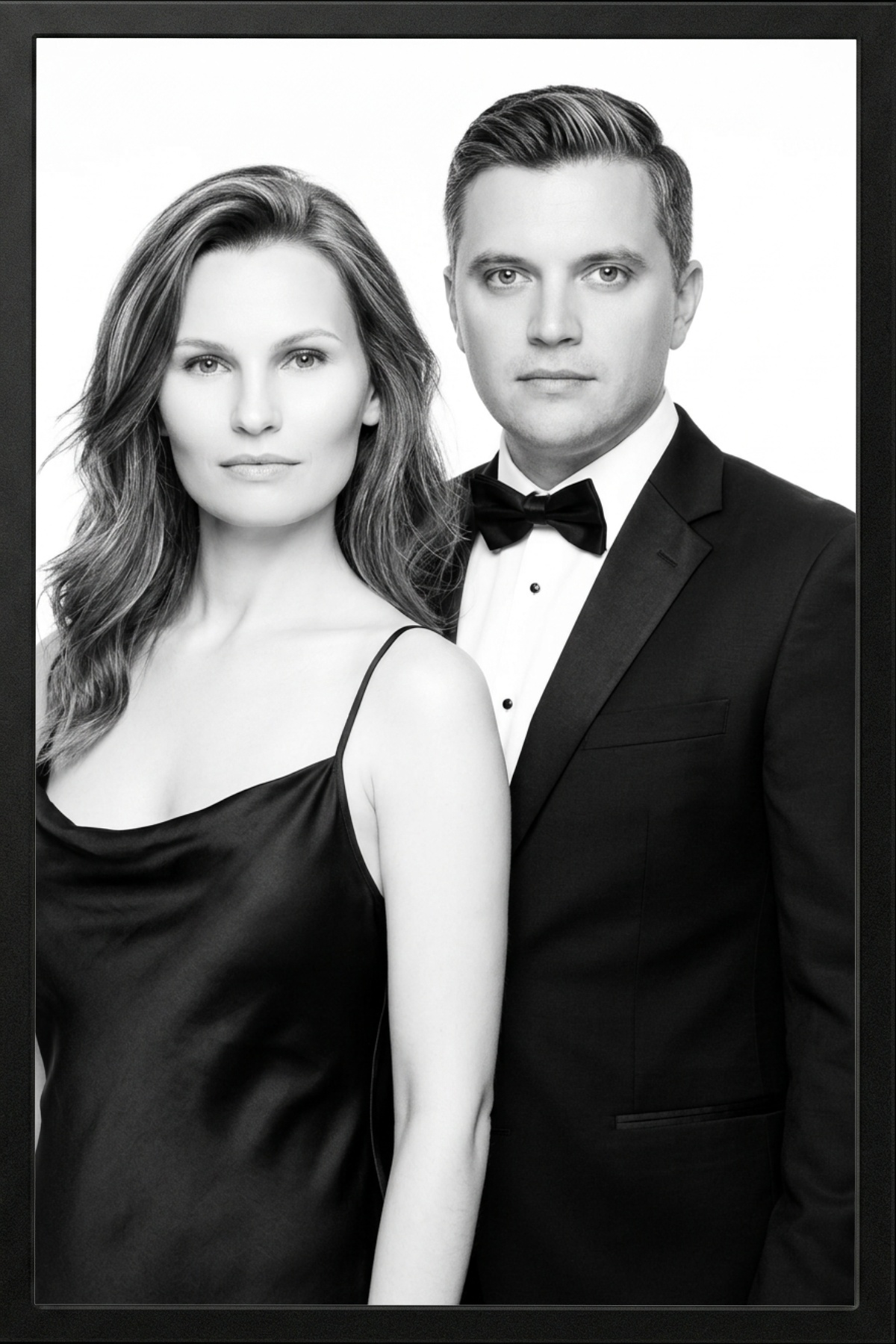 Black-and-white Glam Filter portrait example