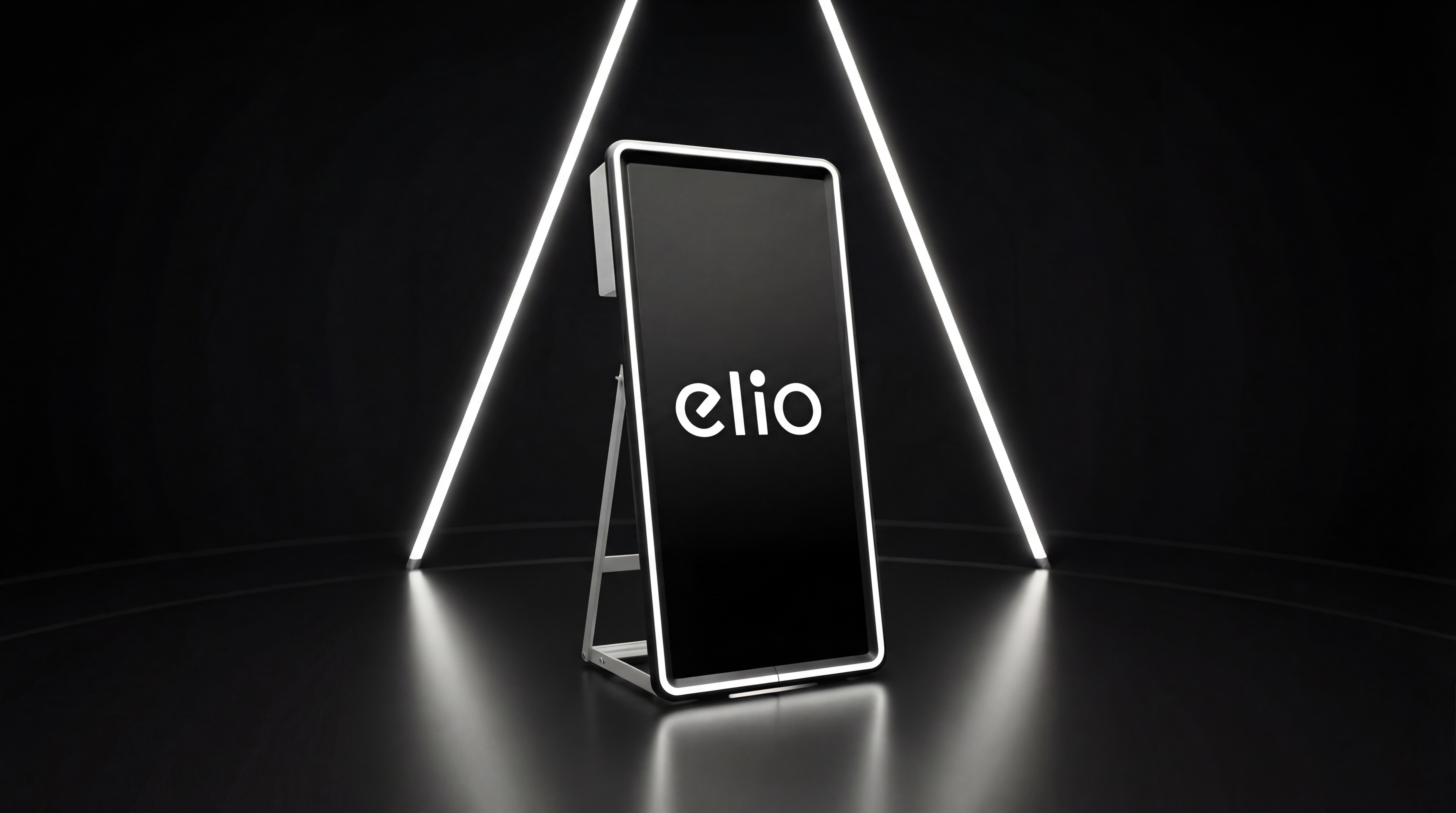 Premium ELIO mirror booth setup